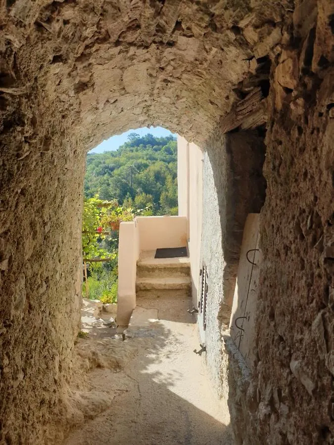 Maison De Village Avec Piscine Au-Dessus Des Cinque Terre Madonna del Trezzo 0*,